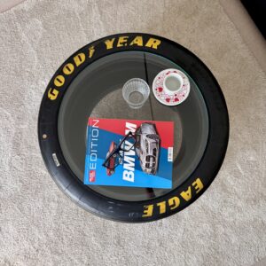 Racing Slick Coffee Table – Couchtisch aus echtem Rennreifen